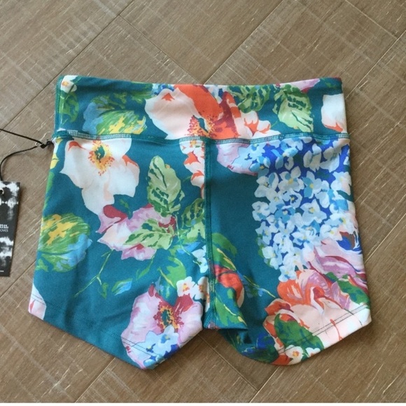 Show Me Your Mumu Activewear Shorts Floral - Picture 6 of 7